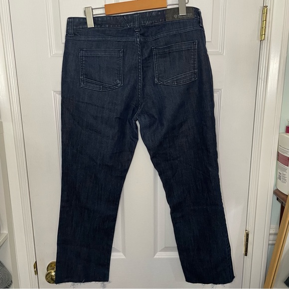 Mountain Hardware dark denim jeans with raw edge hem. Size 12 - Picture 4 of 6